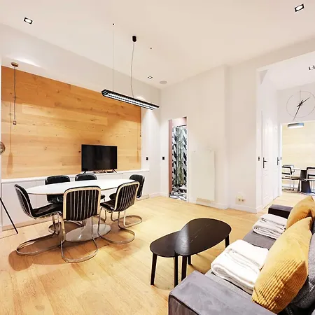 Haven Of Peace-2br 4p- Opera Garnier Madeleine Apartment Paris