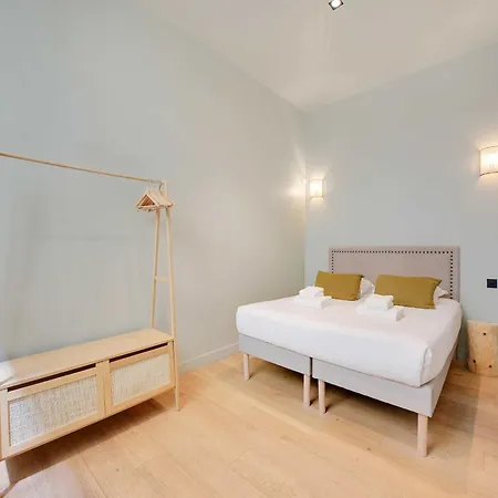 Apartment Haven Of Peace-2br 4p- Opera Garnier Madeleine Paris