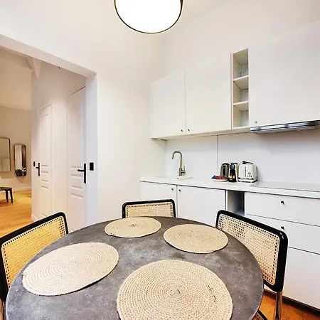 Apartment Haven Of Peace-2br 4p- Opera Garnier Madeleine
